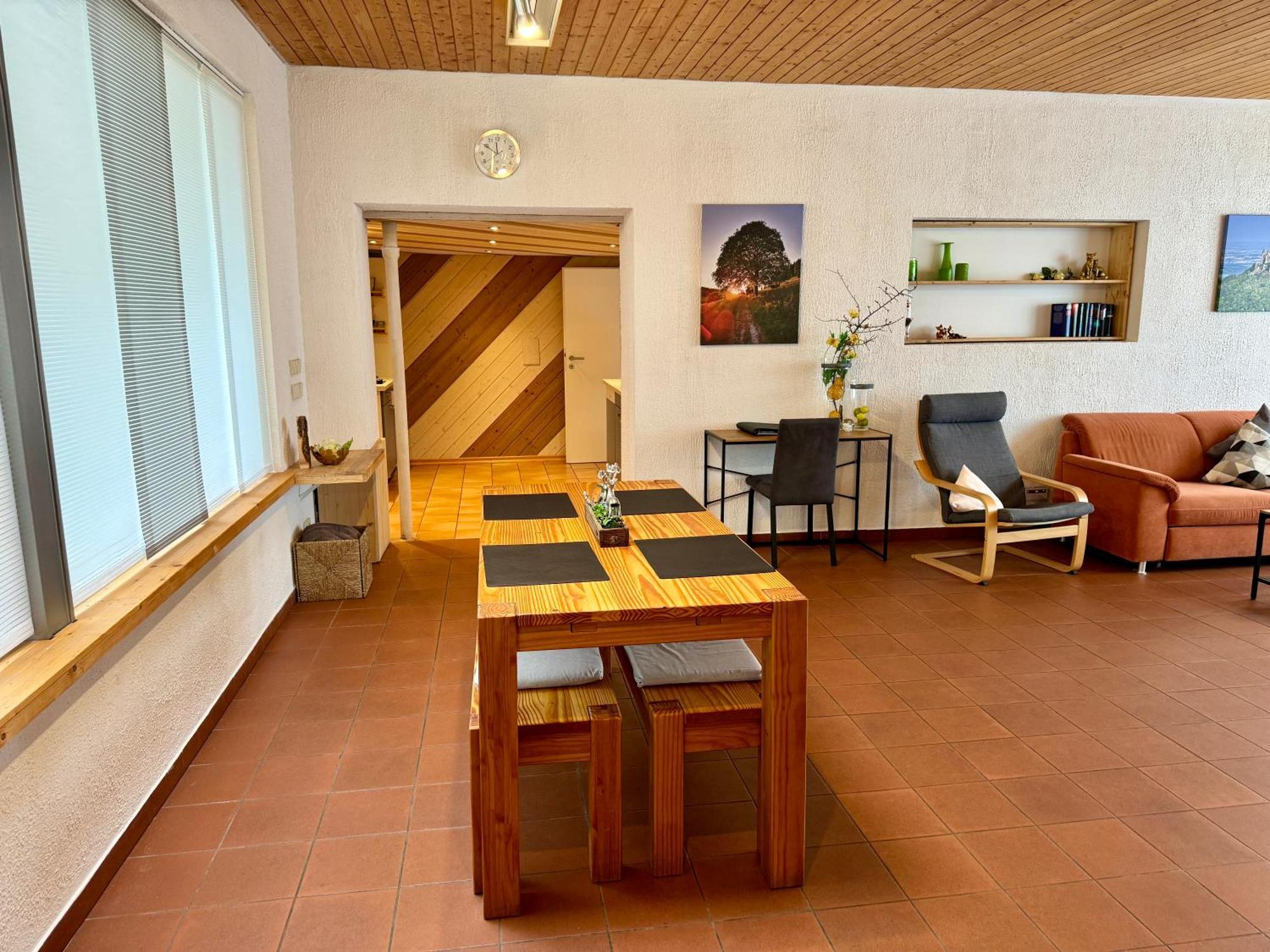 Schwabennestle - Ferienwohnung Albstadt-Onstmettingen Esterno foto